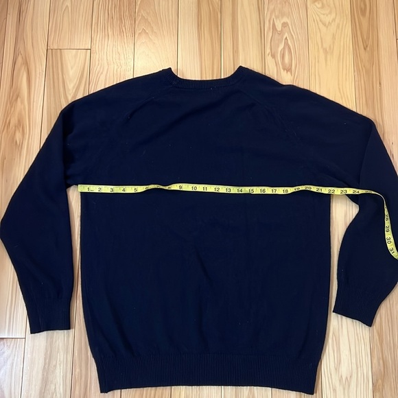 L.L bean vintage 100% lamswool men sweater 
size L tall - Picture 3 of 4